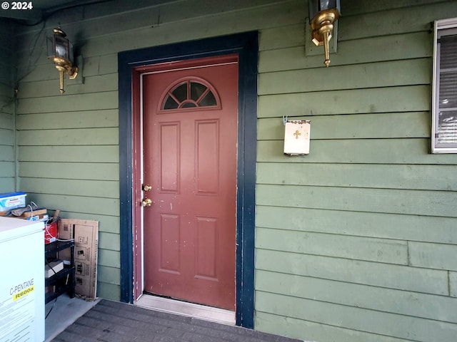 view of property entrance