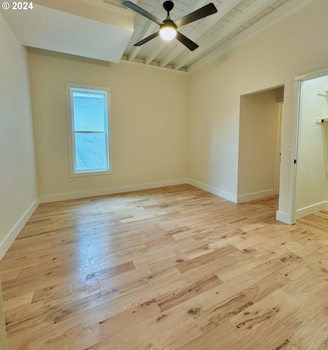 unfurnished room with light hardwood / wood-style flooring and ceiling fan