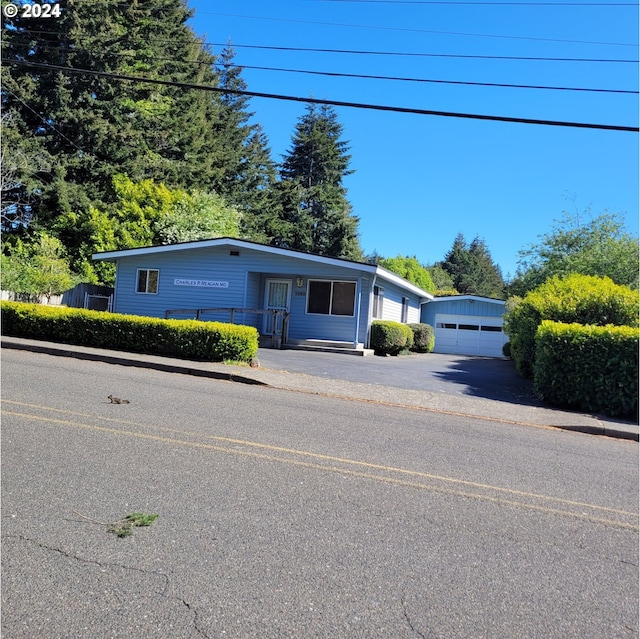 view of front of home featuring a garage