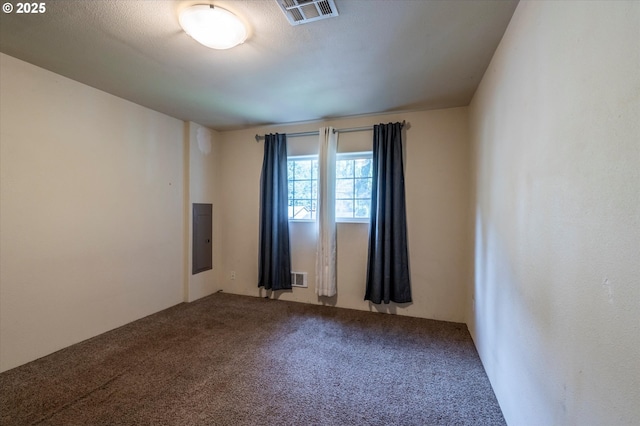 680 NE Laurance St, Myrtle Creek, OR 97457 - empty room with carpet flooring