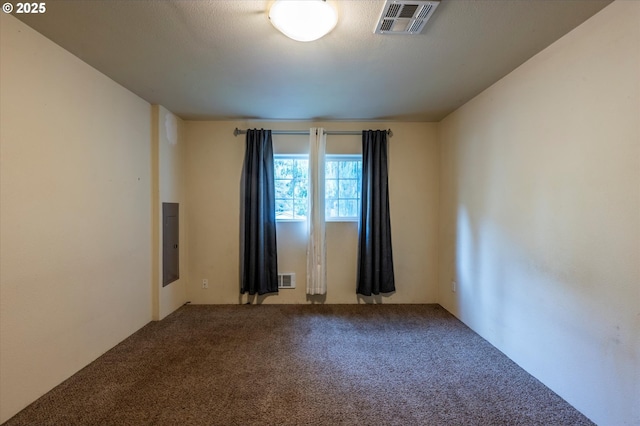 680 NE Laurance St, Myrtle Creek, OR 97457 - empty room featuring carpet