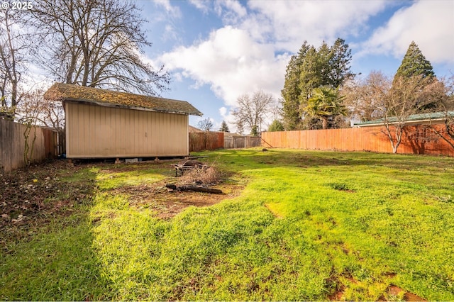 680 NE Laurance St, Myrtle Creek, OR 97457 - fenced backyard with a storage shed