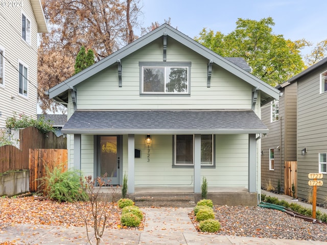 bungalow-style house featuring covered porch