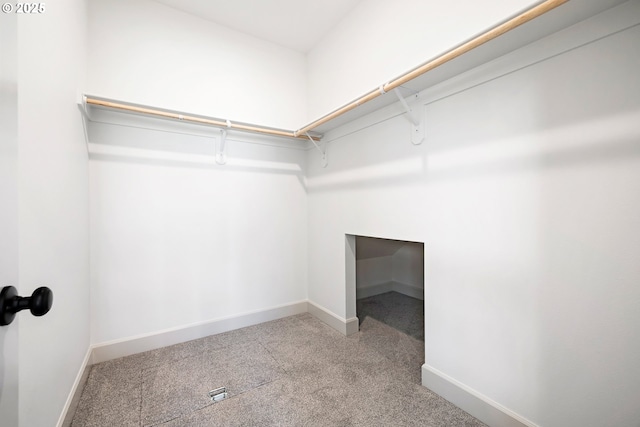 1588 NE 8th Pl, Hermiston, OR 97838 - spacious closet featuring carpet floors