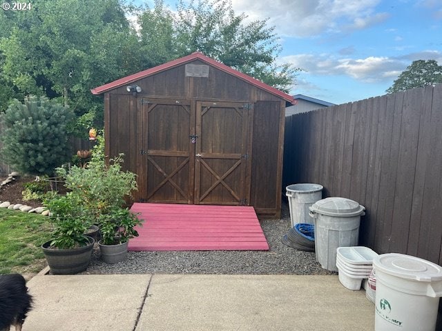 view of outbuilding