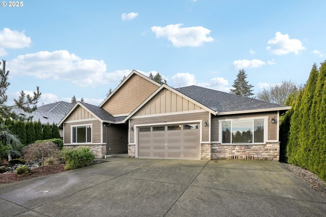 craftsman house with a garage