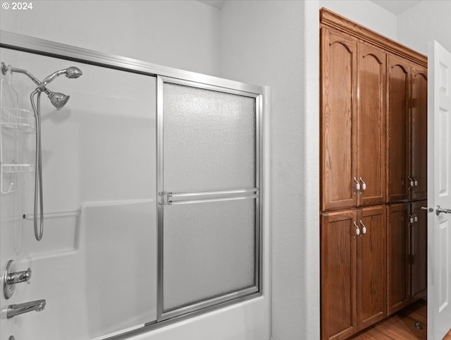 12405 SW Poppy Dr, Gaston, OR 97119 - full bath featuring bath / shower combo with glass door