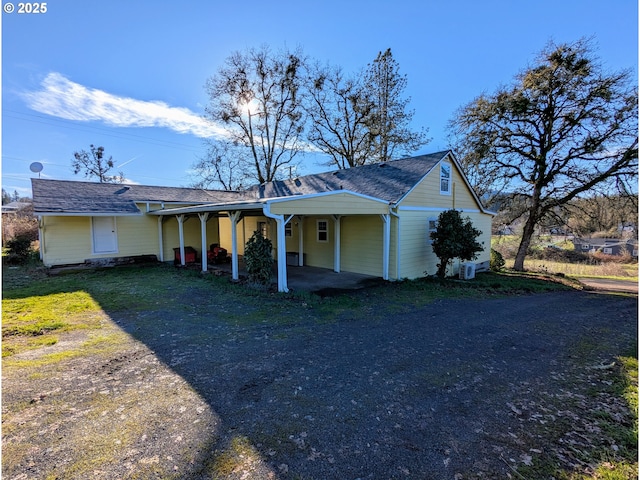 view of front of home with a front yard