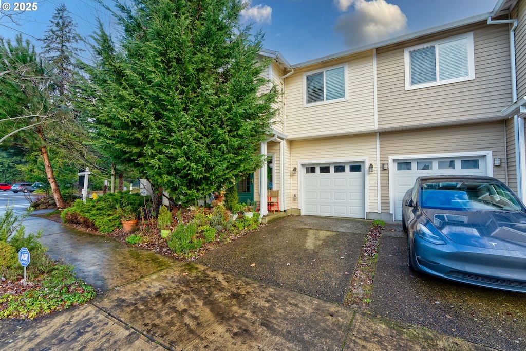 view of front of property featuring a garage