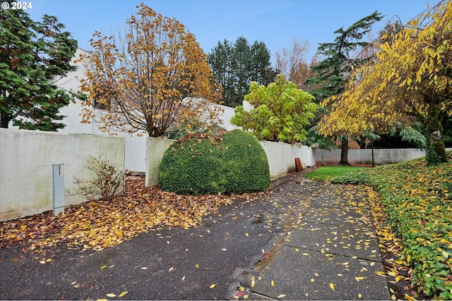 3320 NE 29th St, Gresham, OR 97030 - view of fenced yard