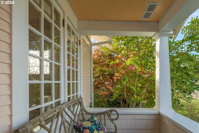 509 Kensington Ave, Astoria, OR 97103 - balcony featuring visible vents