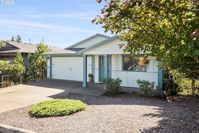 view of front facade with a garage