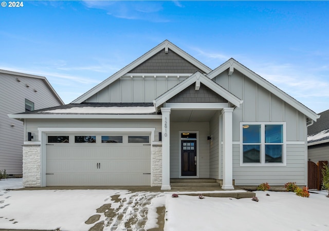 view of front of home featuring a garage