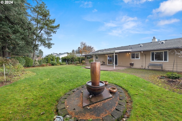 view of yard featuring a patio area