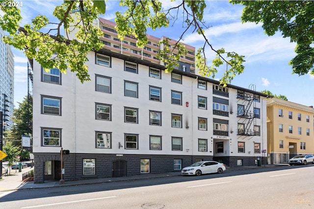 1104 SW Columbia St Unit 105, Portland, OR 97201 - view of building exterior