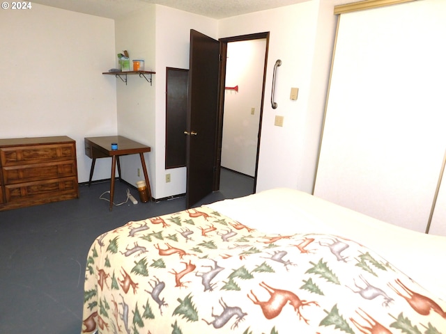 bedroom featuring a closet