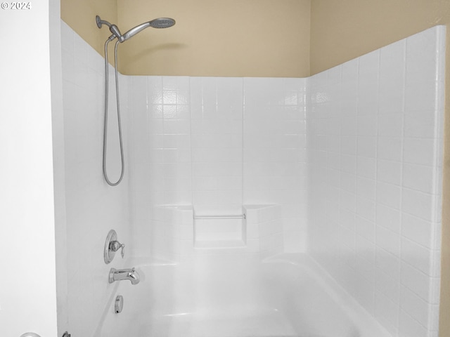 details with shower / bathing tub combination