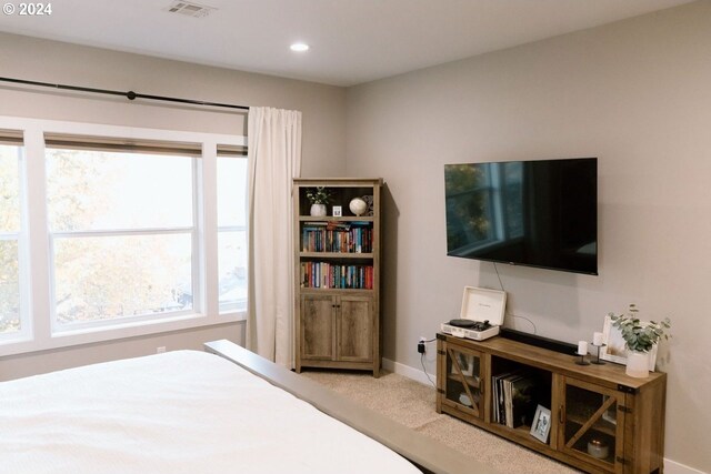 bedroom featuring carpet flooring