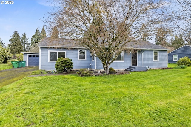 7331 SW Oak St, Tigard, OR 97223 - view of front facade with driveway and a front lawn