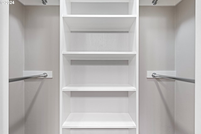 2721 La Darrah St, Eugene, OR 97404 - view of walk in closet