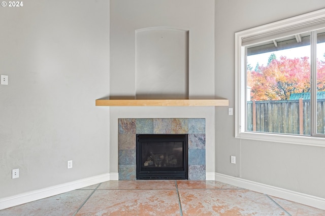 2721 La Darrah St, Eugene, OR 97404 - detailed view of a fireplace and baseboards