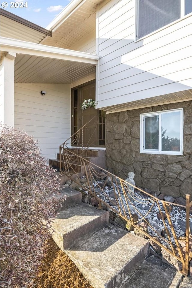 view of property entrance