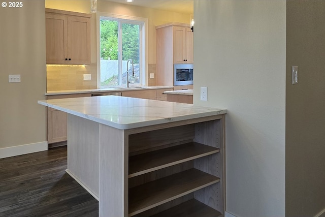 3404 River Heights Dr, Springfield, OR 97477 - kitchen with open shelves, a sink, baseboards, and backsplash