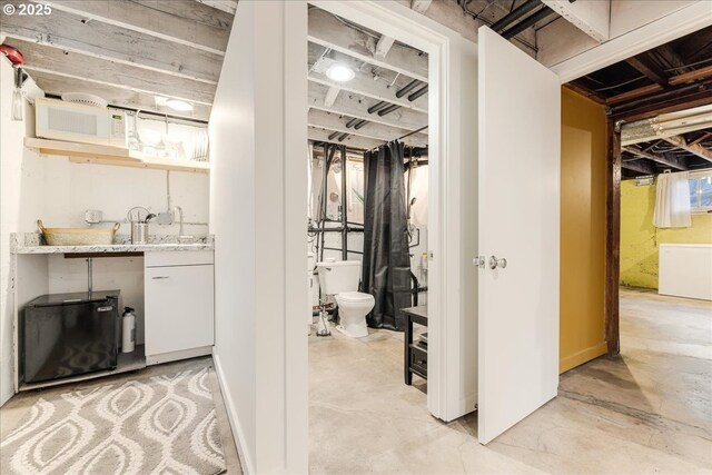 bathroom with sink