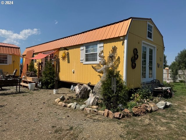 1020 John St, Haines, OR 97833 - view of side of property