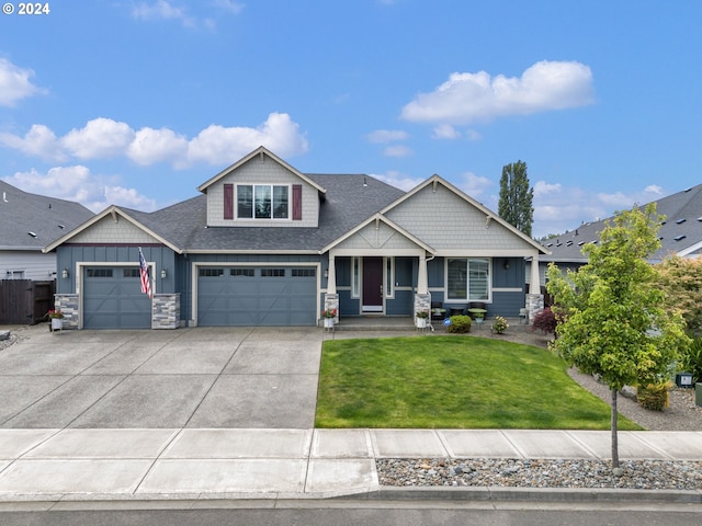 craftsman house with a front yard