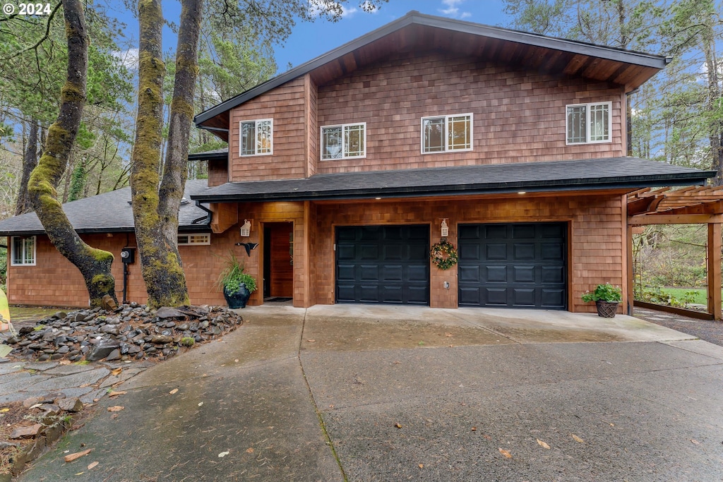 view of front of house with a garage