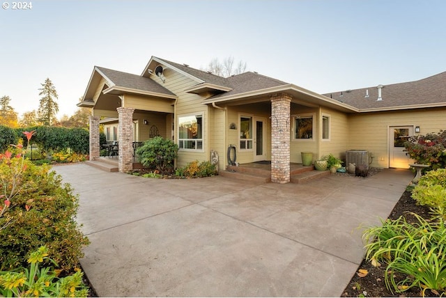 view of front of property featuring a patio