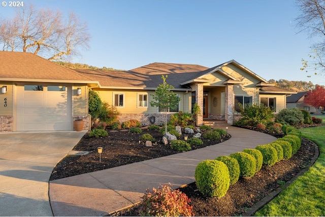 view of front of property featuring a garage