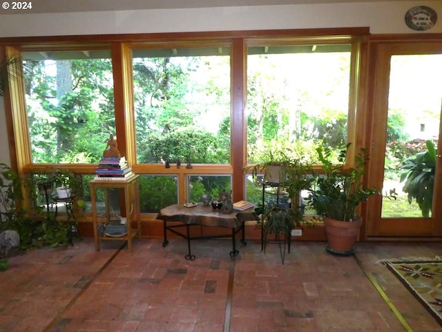 242 Rocky Point Ln, Roseburg, OR 97471 - sunroom with brick floors
