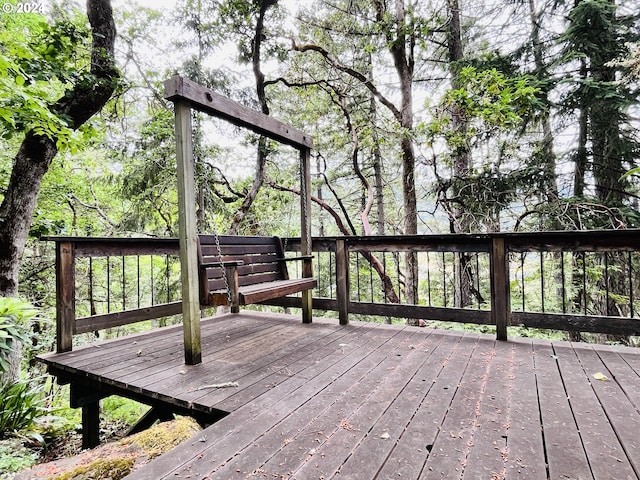 242 Rocky Point Ln, Roseburg, OR 97471 - view of wooden terrace