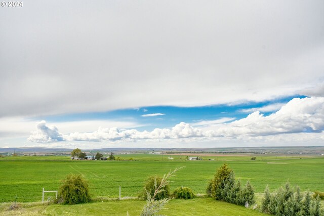 exterior space featuring a rural view