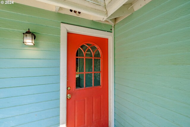 view of property entrance