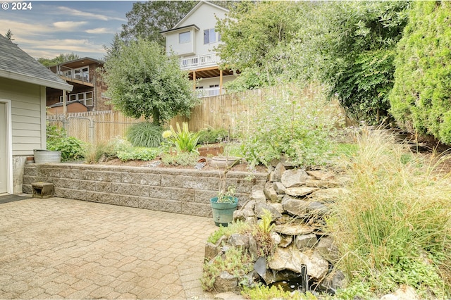 300 Spinnaker Way, Columbia City, OR 97018 - view of patio / terrace