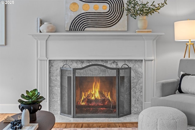 1739 Palisades Terrace Dr, Lake Oswego, OR 97034 - detailed view of a premium fireplace and baseboards