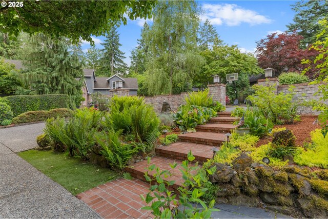 1739 Palisades Terrace Dr, Lake Oswego, OR 97034 - view of yard featuring stairs