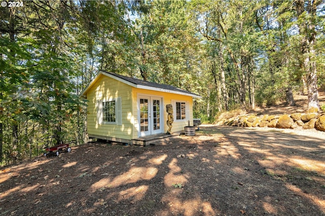 view of outbuilding