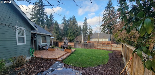 view of yard featuring a patio