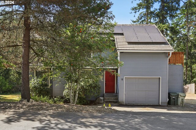 view of front facade with a garage