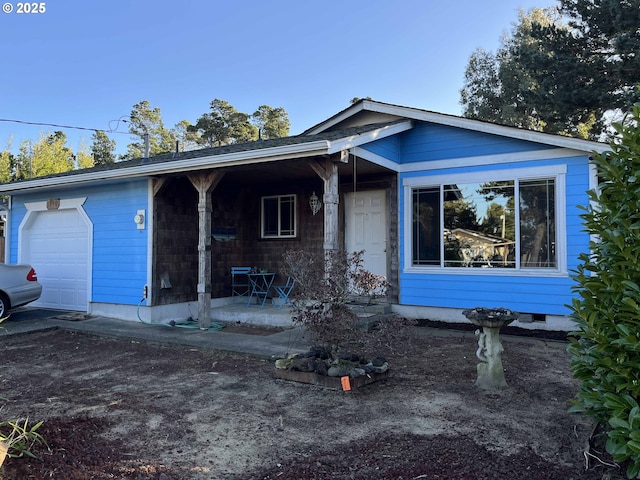 view of front of home featuring a garage