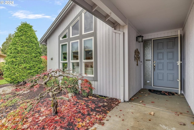 view of entrance to property