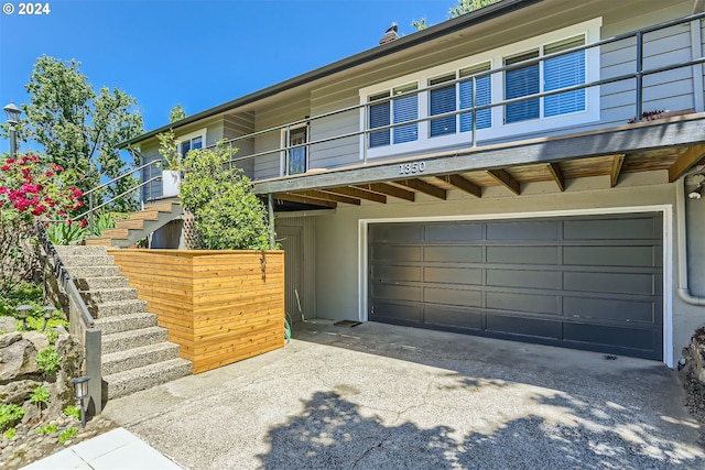 view of front of home featuring a garage