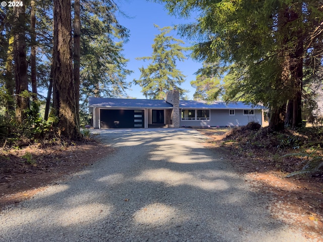 view of front facade featuring a garage