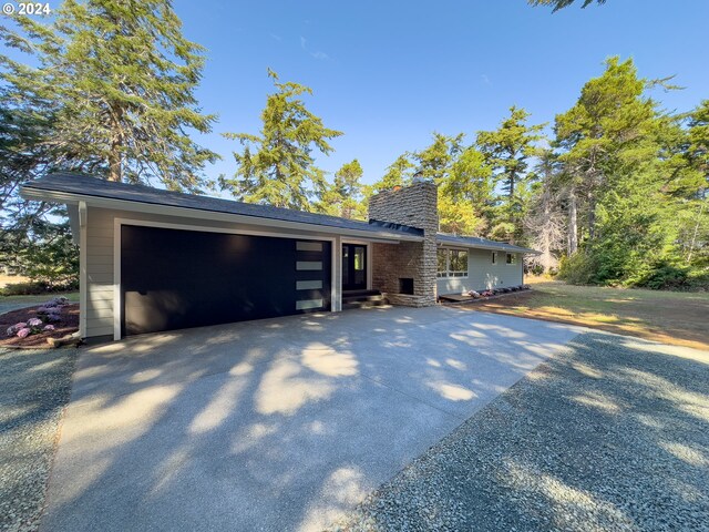 view of front of home featuring a garage