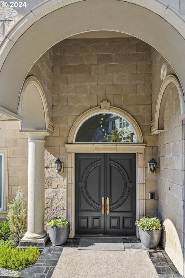 view of property entrance