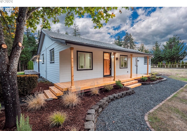 view of front of house featuring a porch